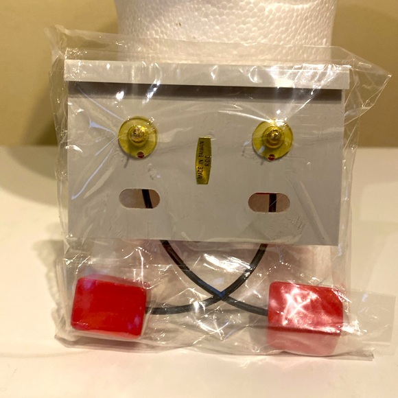 Red Vintage Dalessio Earrings Geometric Rectangular Shaped New NWT 80s Vibes - Picture 2 of 3